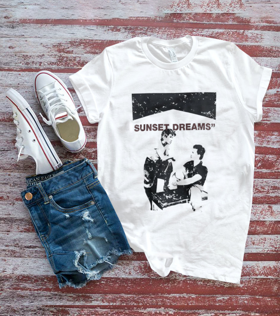 SUNSET DREAMS Streetwear T-Shirt