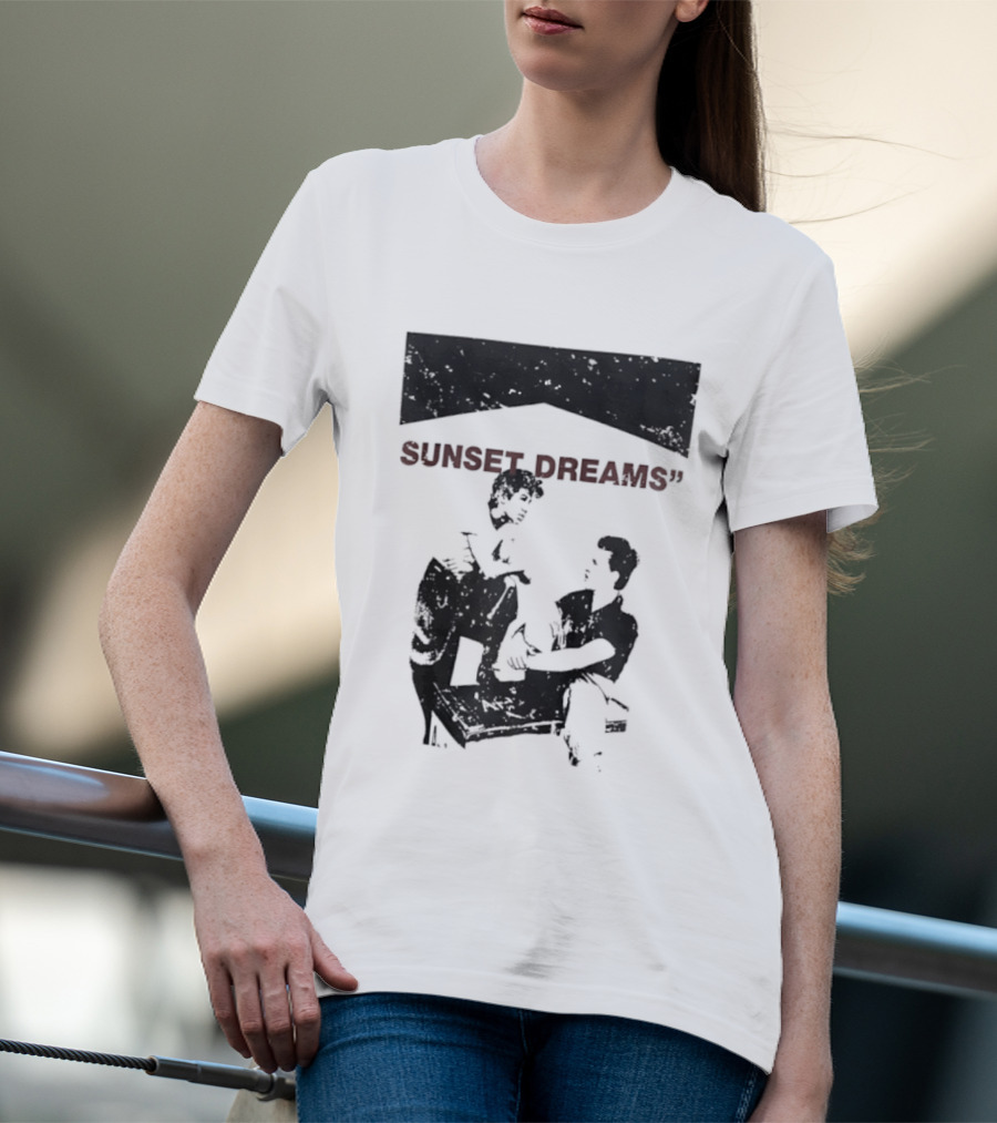 SUNSET DREAMS Streetwear T-Shirt