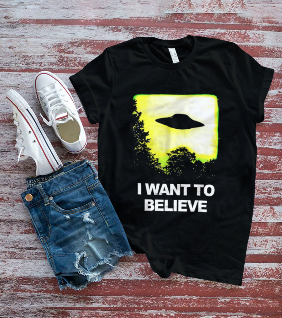 Alien I Want To Believe UFO Silhouette Paranormal Activity The Truth Is Out There T-Shirt