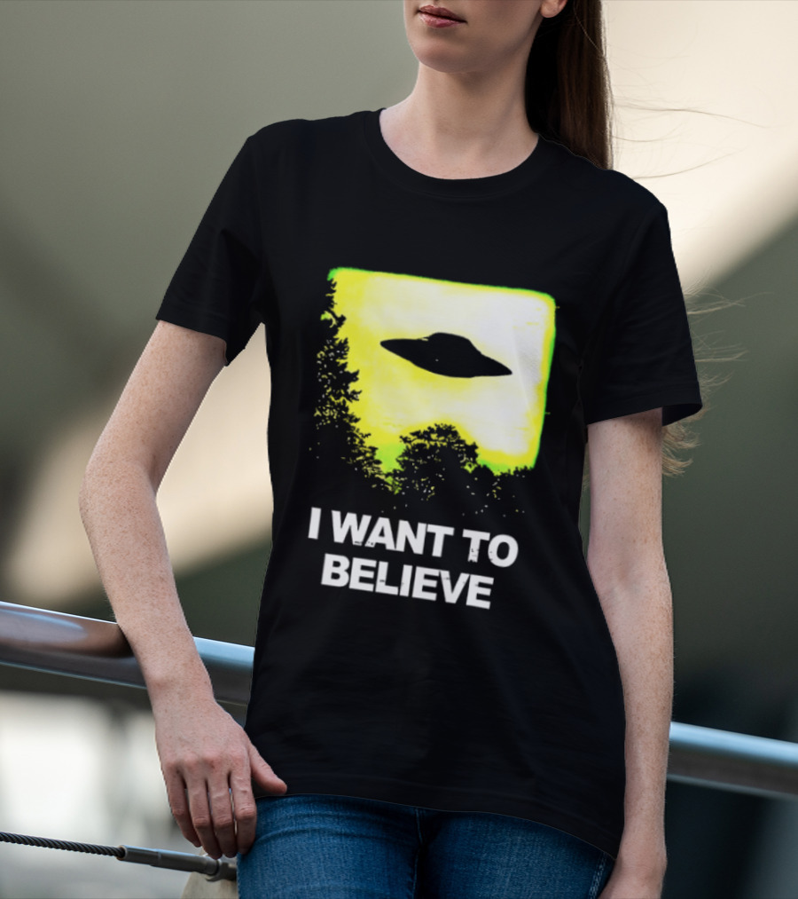 Alien I Want To Believe UFO Silhouette Paranormal Activity The Truth Is Out There T-Shirt