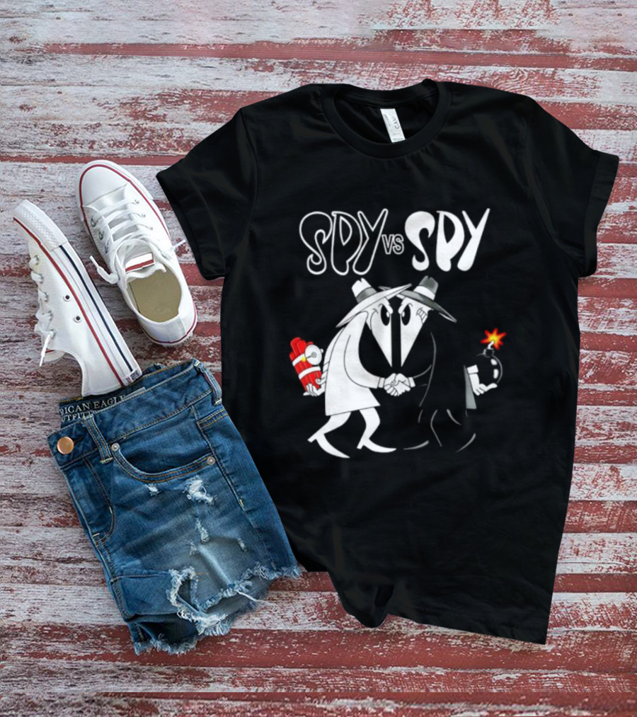 Spy Vs Spy Mad Magazine Comic Strip Cold War Classic Characters Showdown T-Shirt