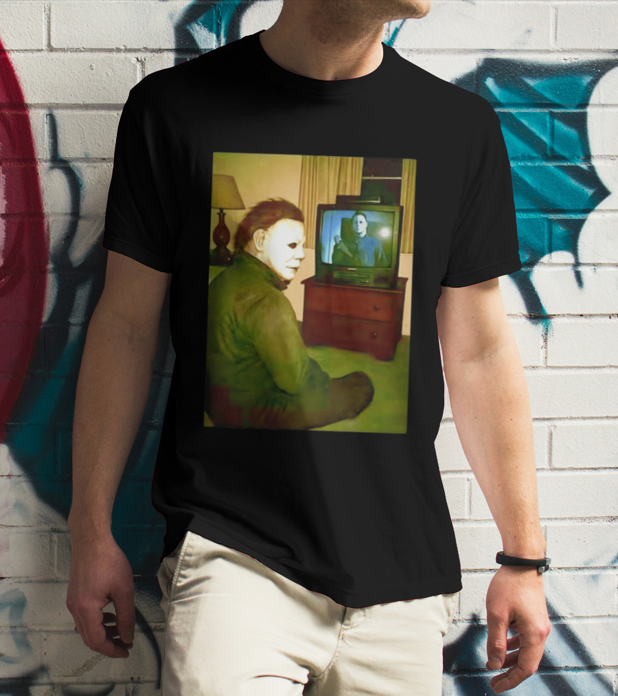 Michael Myers Ing Himself On TV Halloween Scene T-Shirt