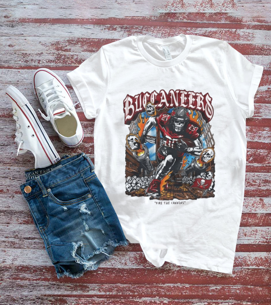 Warren Lotas Buccaneers Skull Football Player Flames T-Shirt