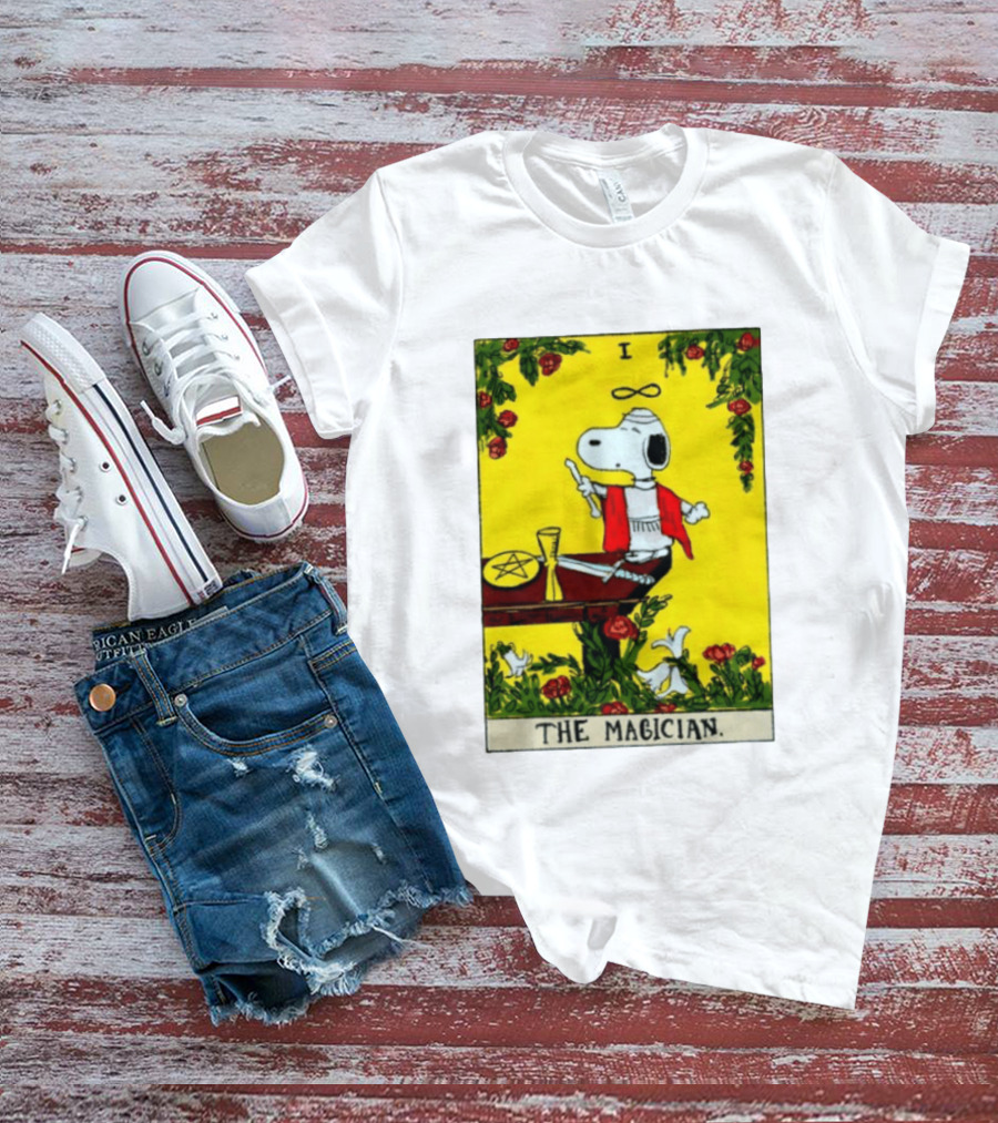 Snoopy Peanuts The Magician Tarot Card T-Shirt