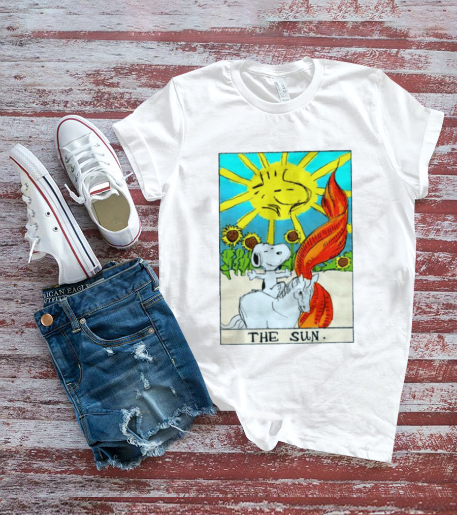 Snoopy The Sun Tarot Card Peanuts Charlie Brown Tarot T-Shirt