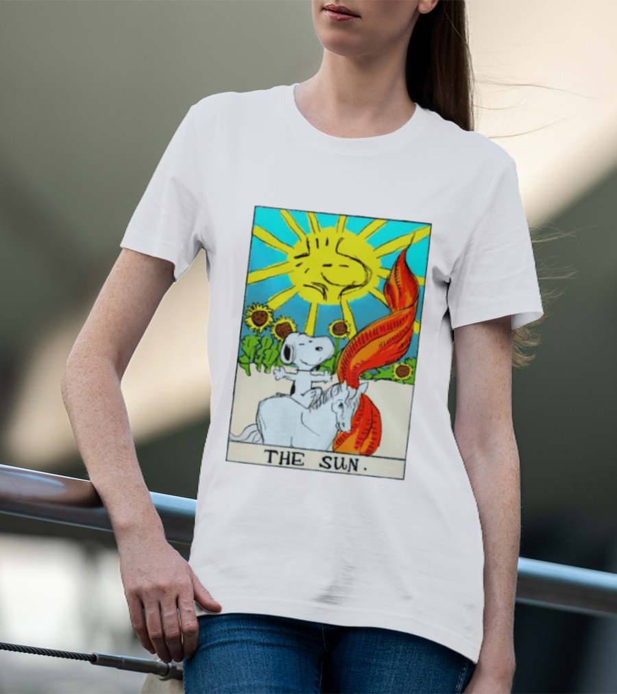 Snoopy The Sun Tarot Card Peanuts Charlie Brown Tarot T-Shirt