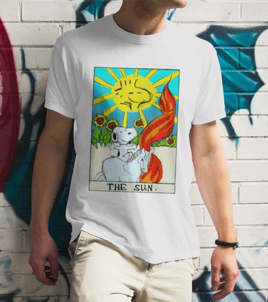 Snoopy The Sun Tarot Card Peanuts Charlie Brown Tarot T-Shirt