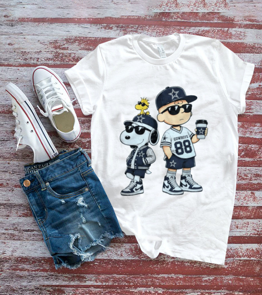 Snoopy Charlie Brown Cowboys 88 Football Fan Gear T-Shirt