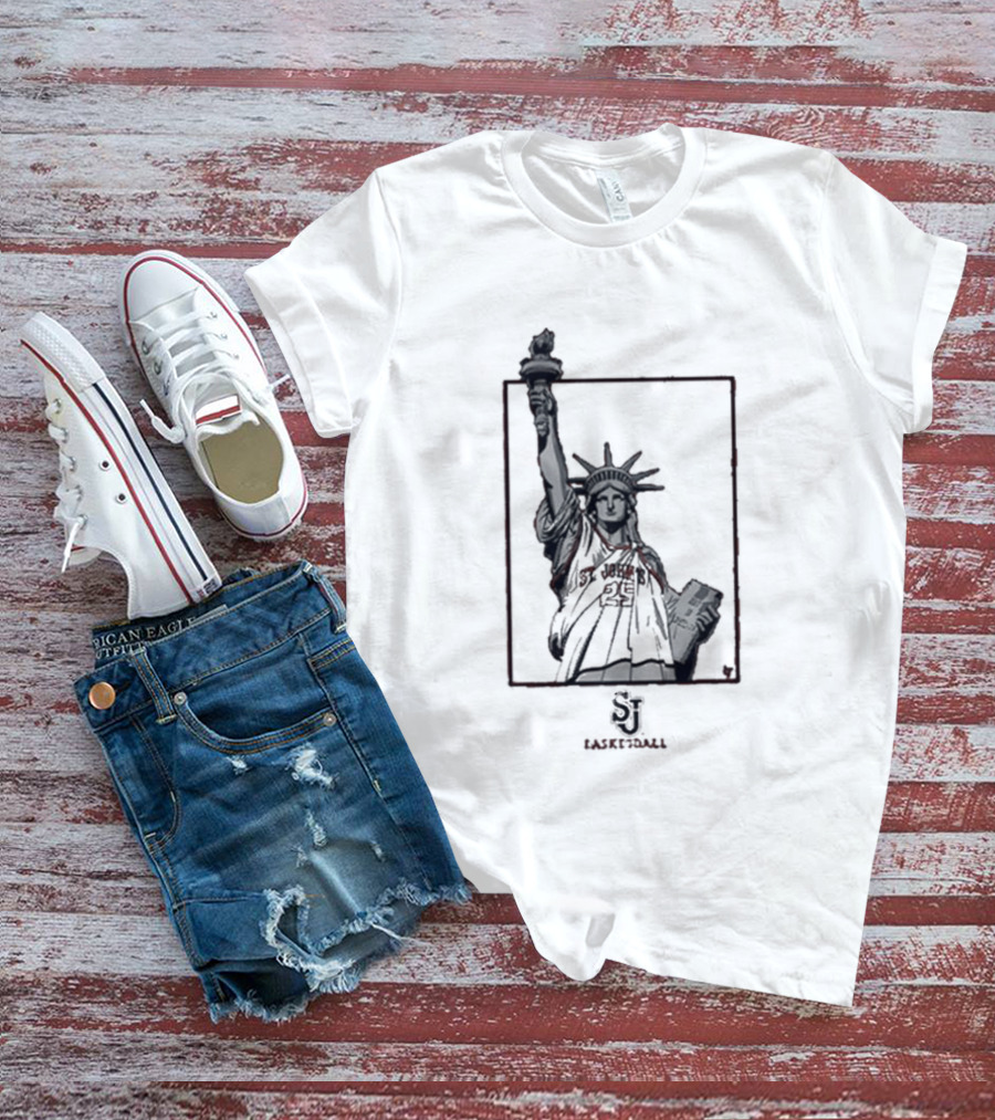 St John's Basketball New York's Team Statue Of Liberty SI Image T-Shirt
