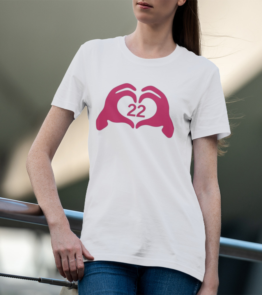 Feelin 22 Pink Heart Hands Gesture T-Shirt