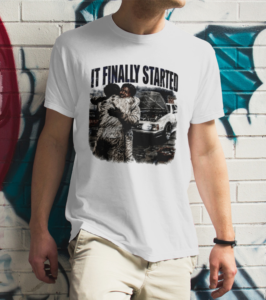 It Finally Started Junkiez Network Car Enthusiast Hugging Mechanics T-Shirt
