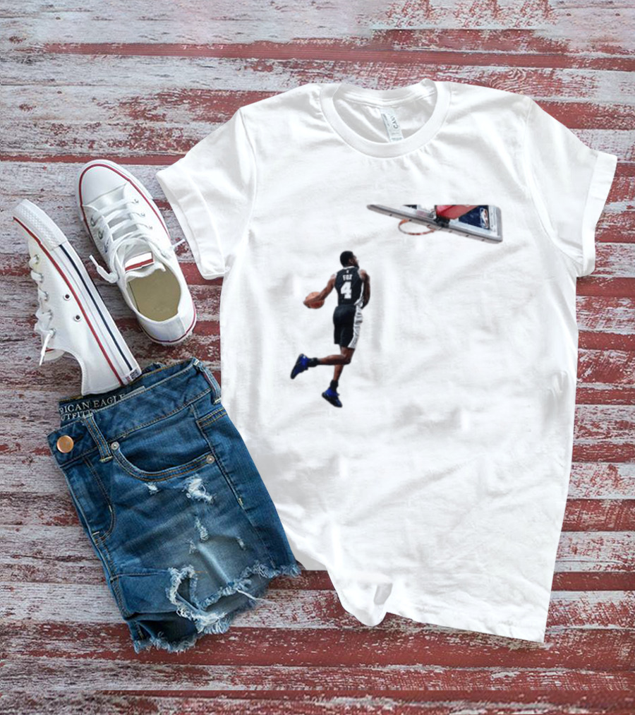 DeAaron Fox Dunk Action Sacramento Kings Basketball NBA T-Shirt