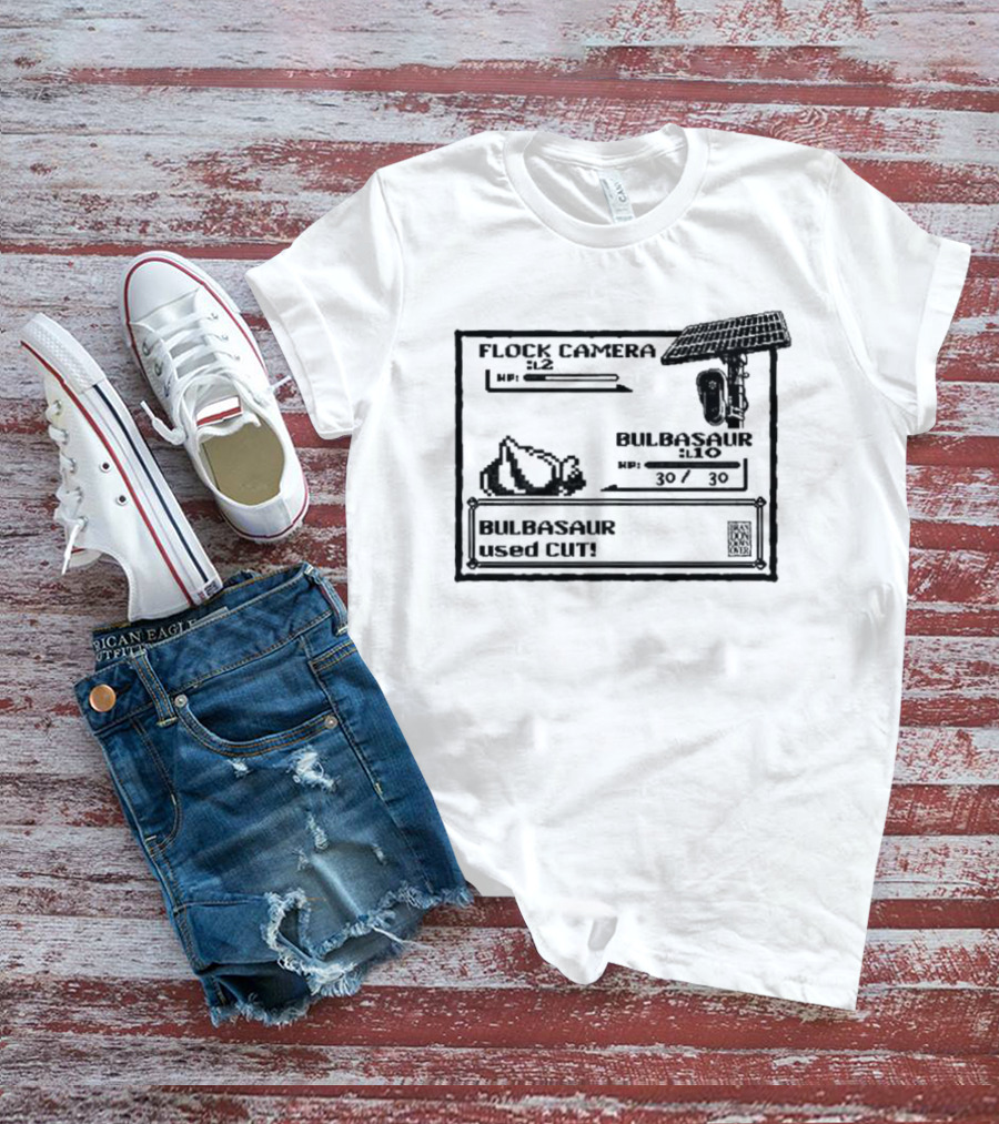 Flock Camera Pokemon Game Boy Bulbasaur Used Cut Retro Gaming Battle Scene T-Shirt