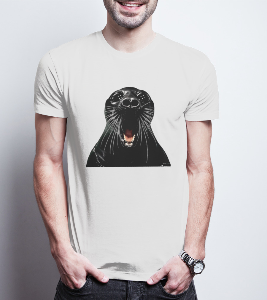 Screaming Black Seal Meme Hilarious Animal Expression T-Shirt