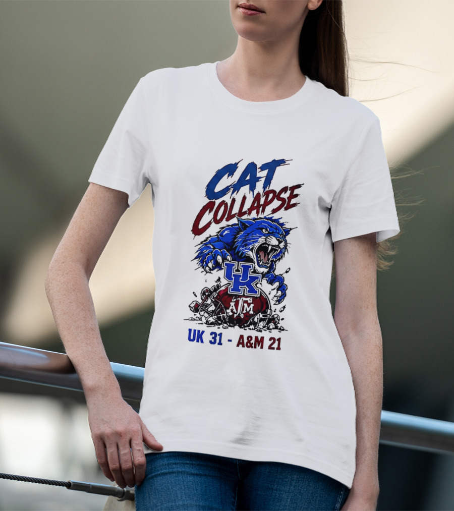 Cat Collapse UK Wildcats Crushing A&M Helmet UK 31 A&M 21 T-Shirt