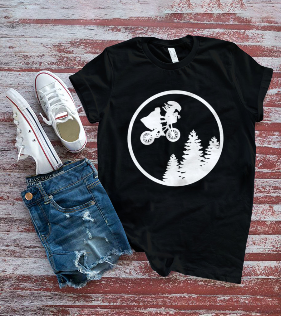 Alien On Bicycle With Trees In Circle Flying Scene 2026 T-Shirt