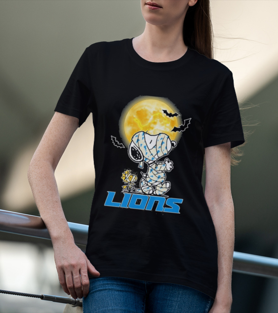 Detroit Lions Snoopy Halloween 2026 Full Moon Bat Holiday T-Shirt