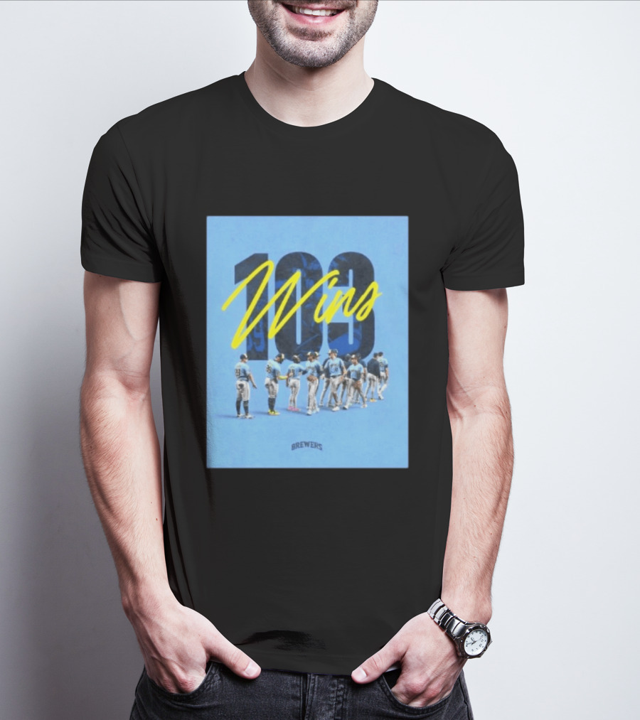 Milwaukee Brewers 103 Wins Celebration Team Huddle T-Shirt
