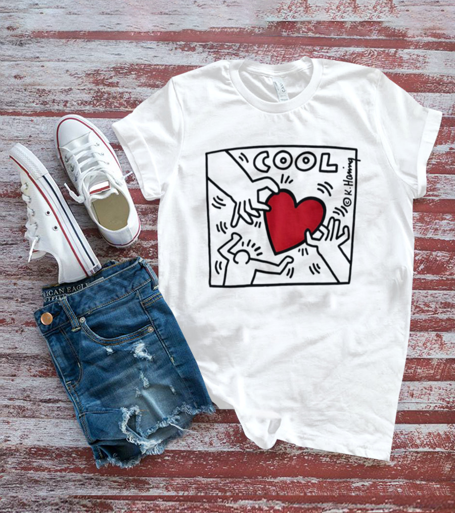 Keith Haring Cool Red Heart Two People Holding Hands Art 90s T-Shirt