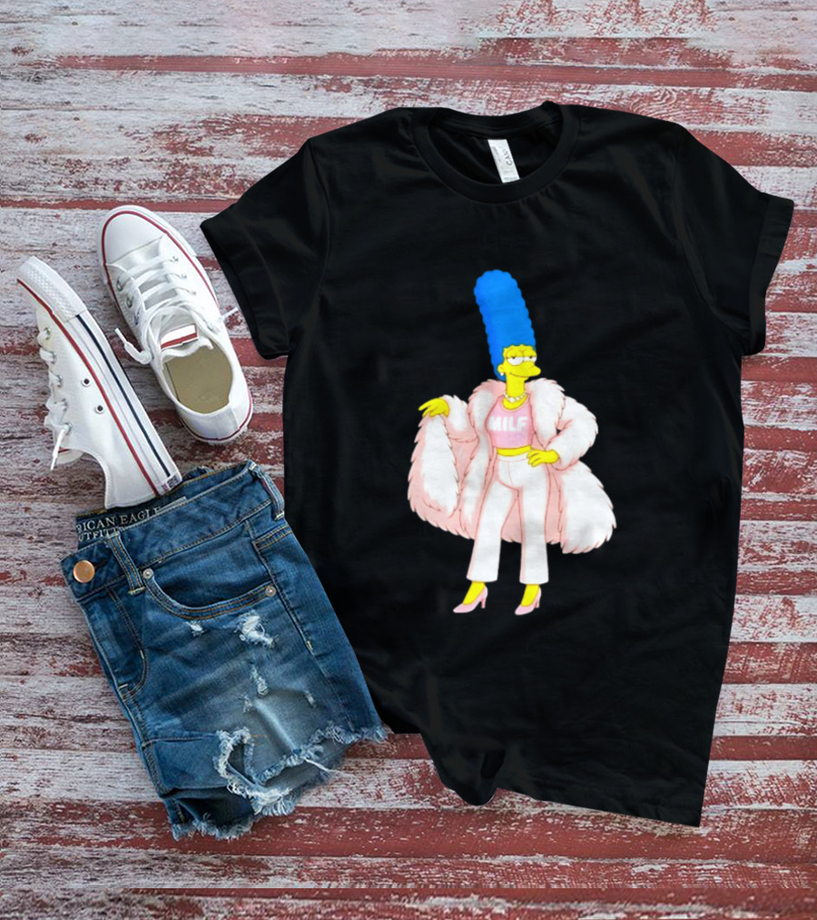 Marge Simpson Milf Pink Fur Coat The Simpsons Cartoon Iconic Character Fashion T-Shirt