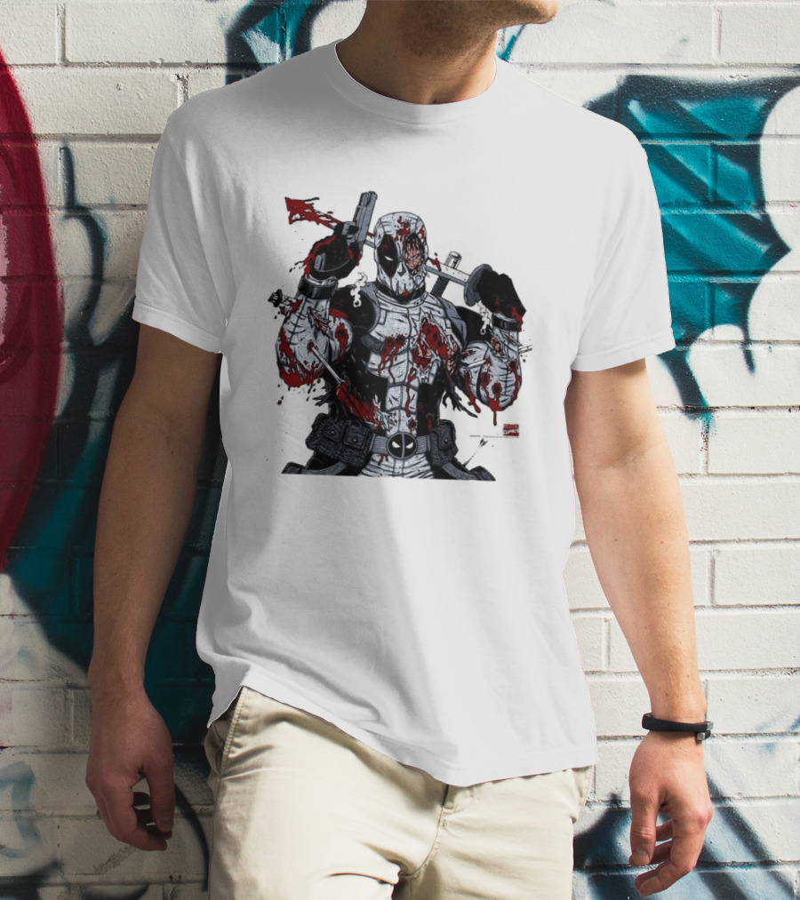 Deadpool Battle Damaged Bloody Swords Katana Gunner Comics Hero T-Shirt