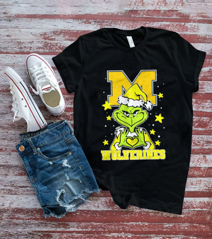 Michigan Wolverines Grinch Love Hands Christmas Football 2026 T-Shirt