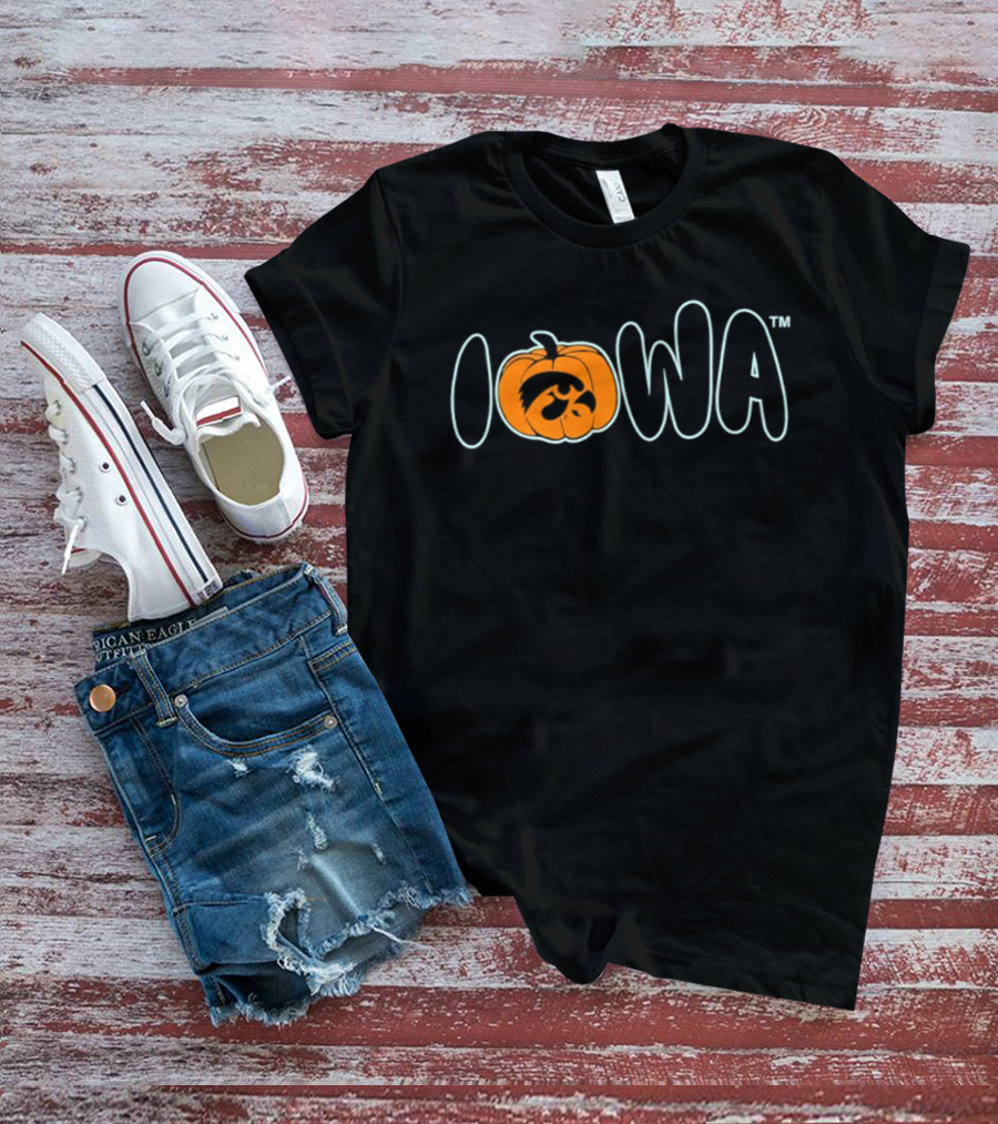 Iowa Hawkeyes Pumpkin Halloween 2026 Triblend T-Shirt