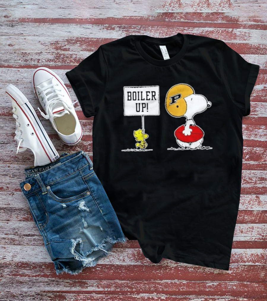 Snoopy And Woodstock Boiler Up Purdue Boilermakers Football P Helmet Peanuts Characters Holding Football T-Shirt