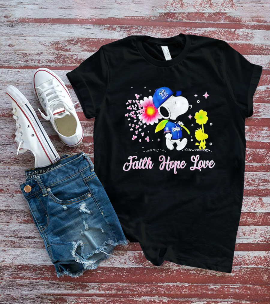 Snoopy New York Yankees Breast Cancer Awareness Faith Hope Love Blossoms Woodstock T-Shirt