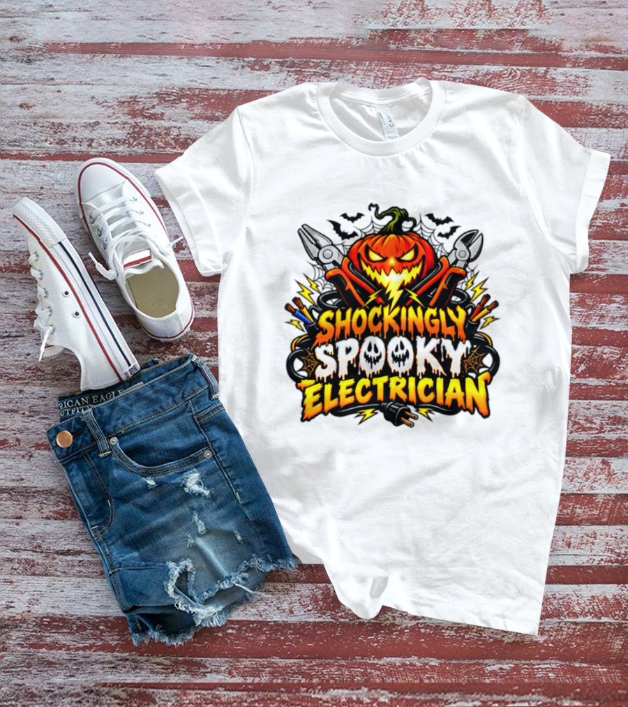 Shockingly Spooky Electrician Pumpkin Halloween Pliers And Bats T-Shirt