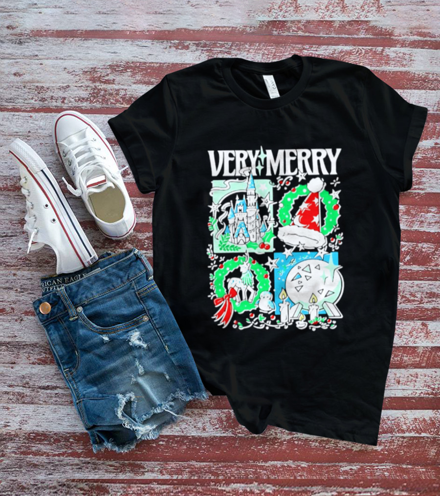 Very Merry 2026 Christmas Disney Castle Holiday Wreath And Santa Hat Candles T-Shirt