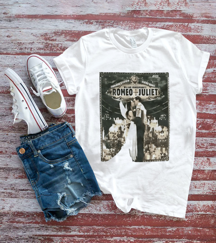 William Shakespeare's Romeo And Juliet Leonardo Claire Iconic Romantic Scene T-Shirt