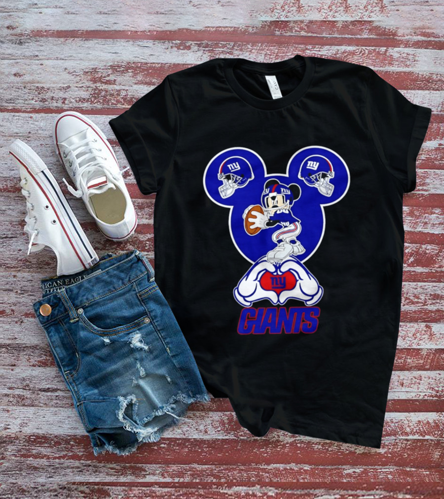 New York Giants Mickey Mouse Heart Hands NFL Team Fan Gear T-Shirt