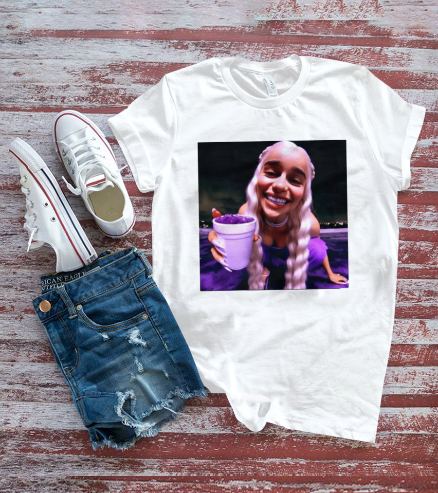 Emilia Clarke Purple Cup Queen Of Dragons Vibrant Smile T-Shirt