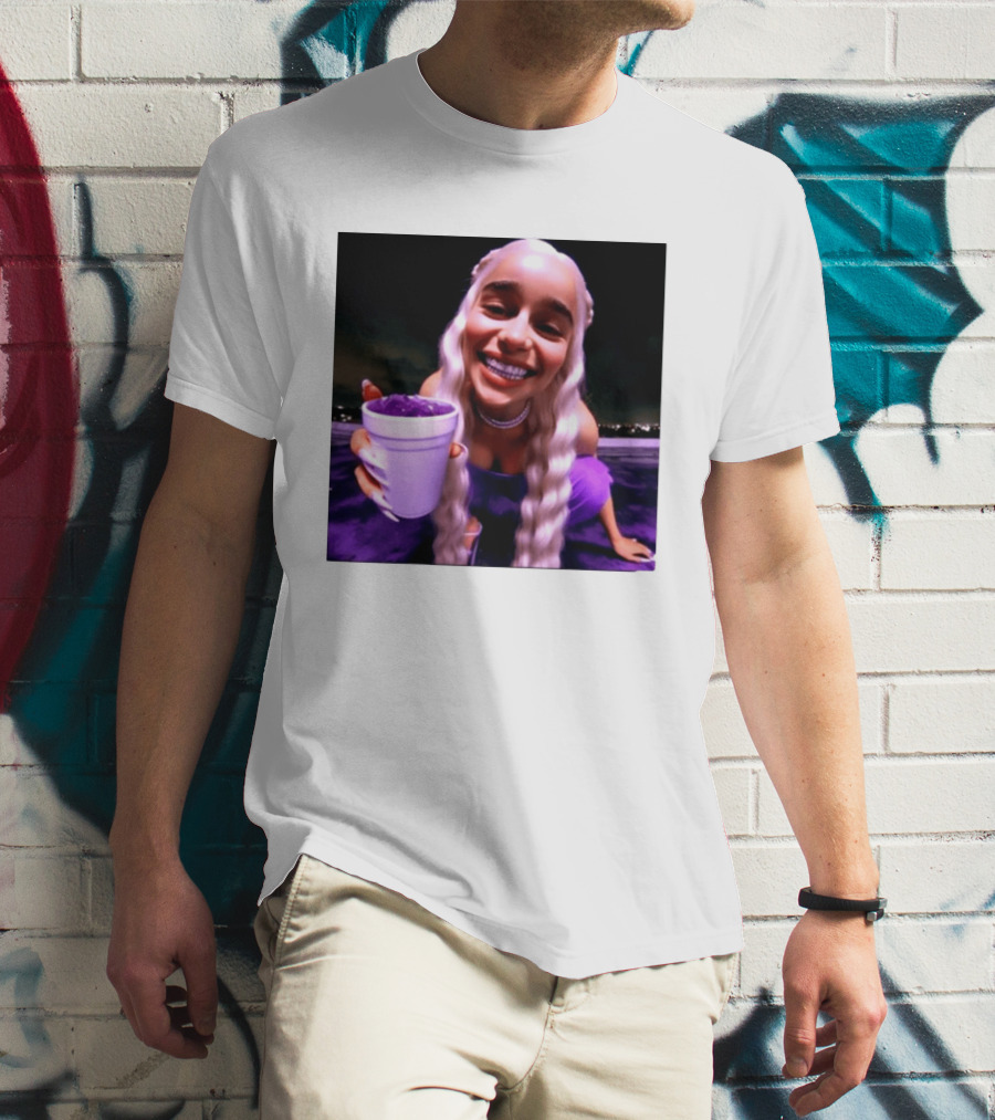 Emilia Clarke Purple Cup Queen Of Dragons Vibrant Smile T-Shirt