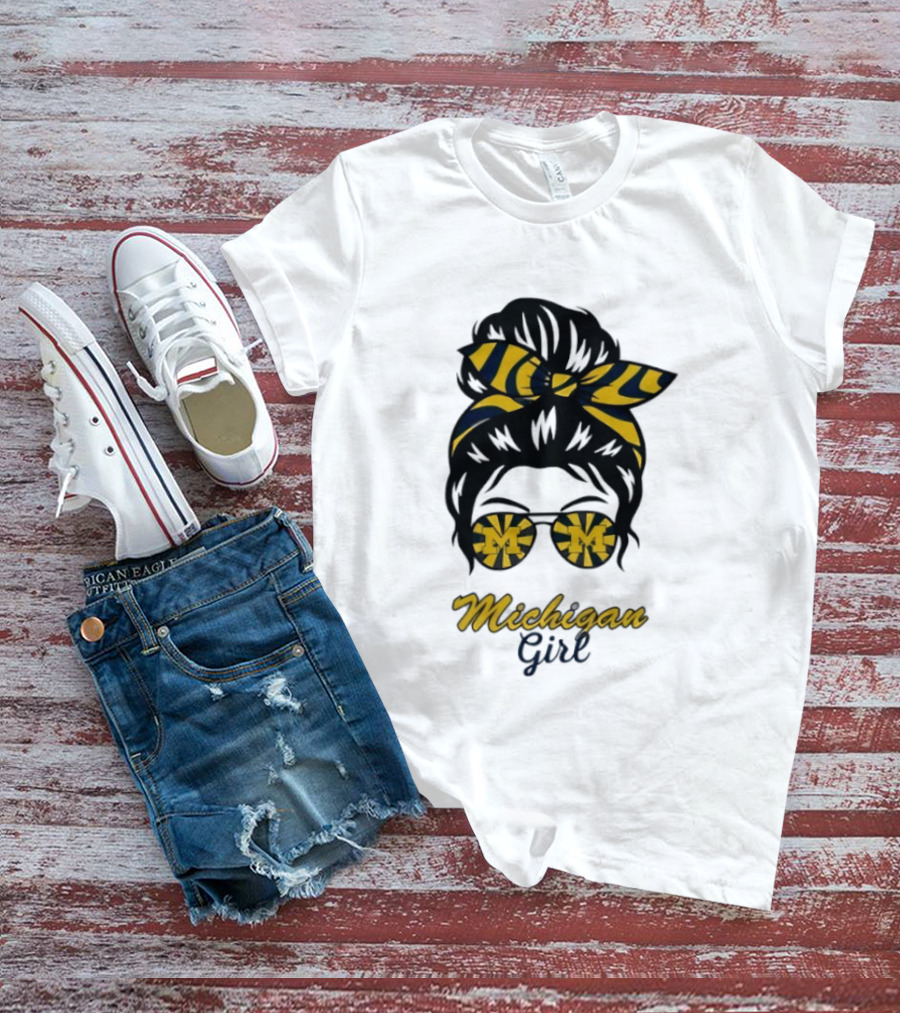 Michigan Girl Messy Bun Glasses Bow T-Shirt
