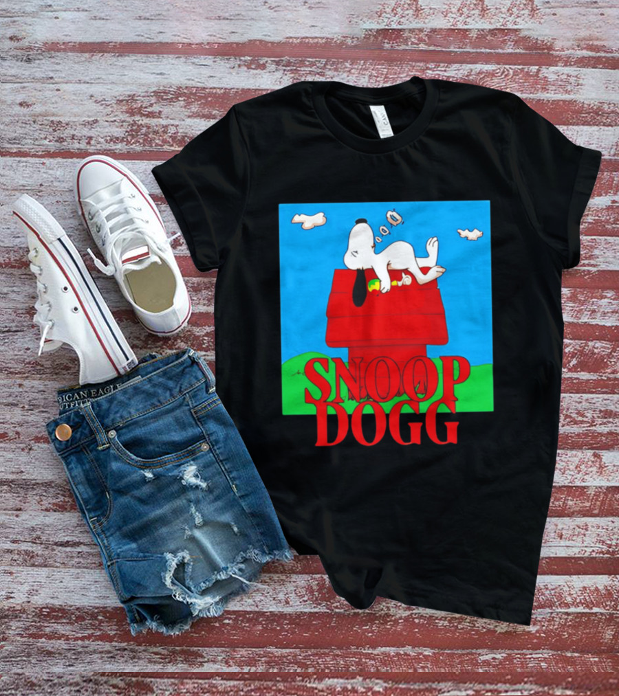 Snoop Dogg Snoopy Parody Relaxing On Doghouse T-Shirt