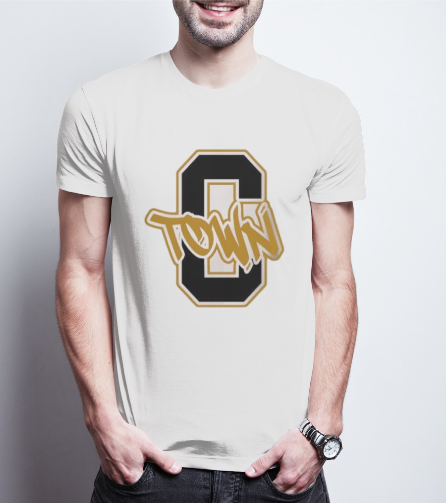 O Town Vintage Varsity Style בצ פjfgh T-Shirt
