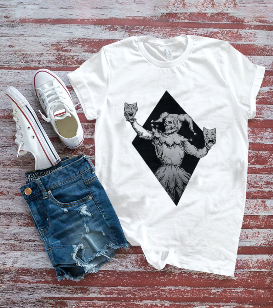 Skeleton Jester Holding Comedy And Tragedy Masks Medieval Gothic Costume T-Shirt