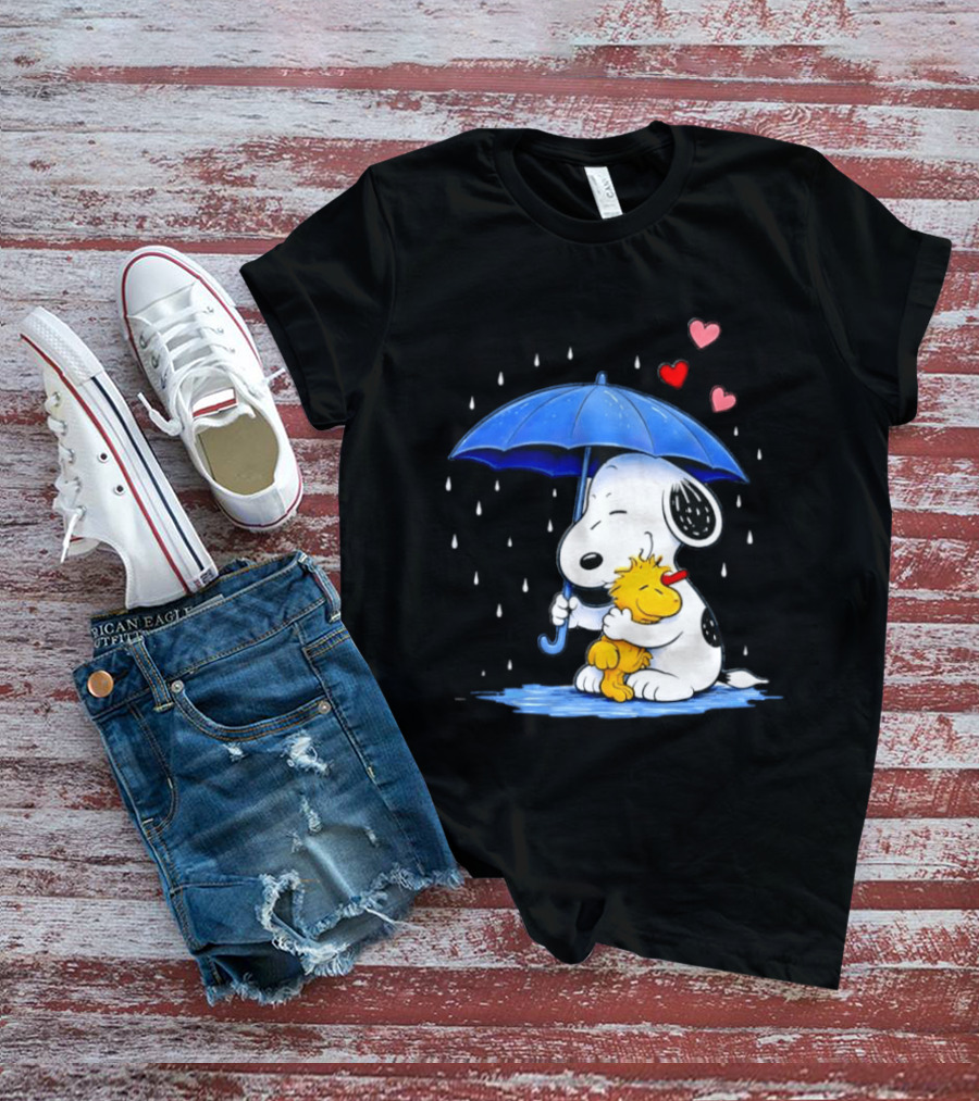 Snoopy Woodstock Umbrella Hearts Rain Hugging T-Shirt