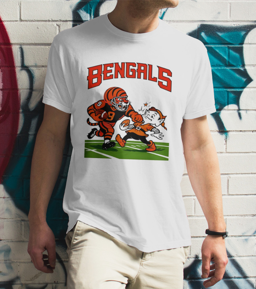 Bengals Tiger Player Tackling Browns Elf Cleveland Rivalry T-Shirt