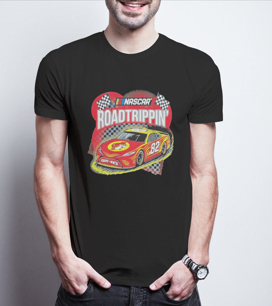 NASCAR Road Trippin' Buc Ee's 82 Racing Car Checkered Flags T-Shirt