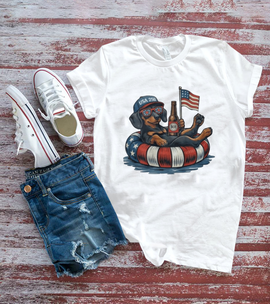 USA 250 Dachshund Floating With American Flag And Beer T-Shirt