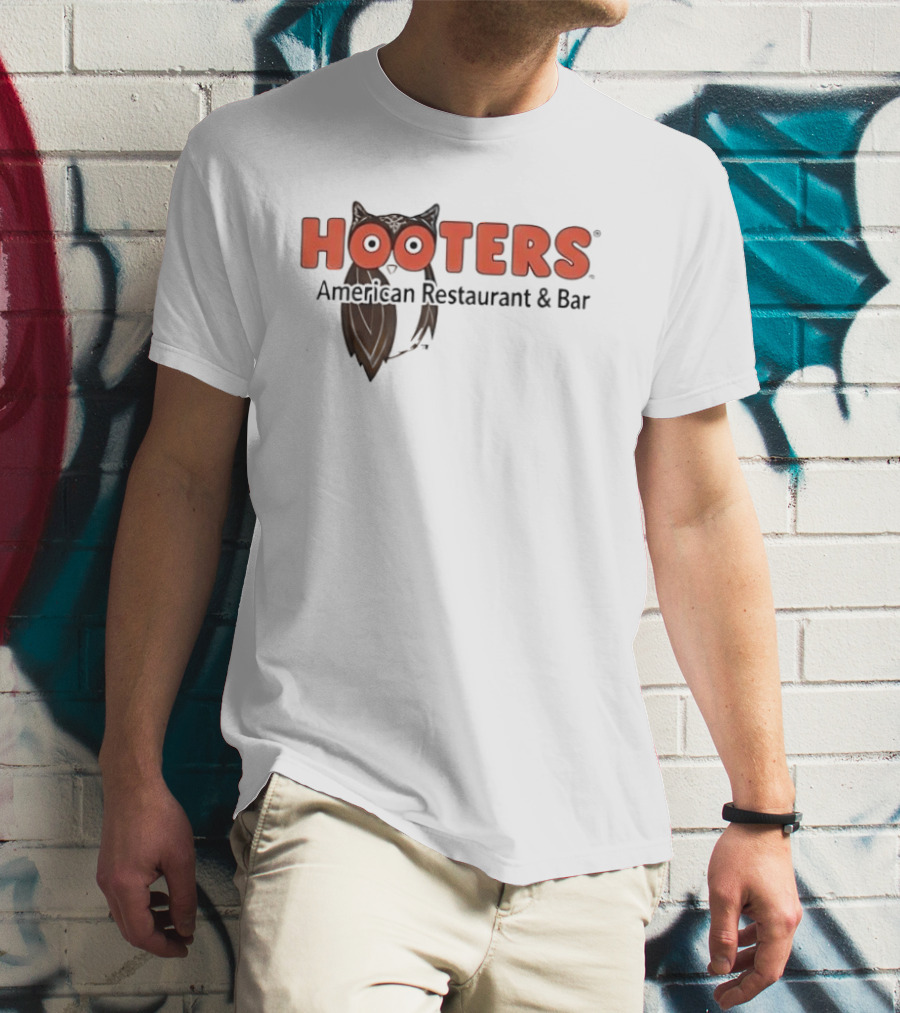 Hooters American Restaurant And Bar Owl Icon Trademark T-Shirt