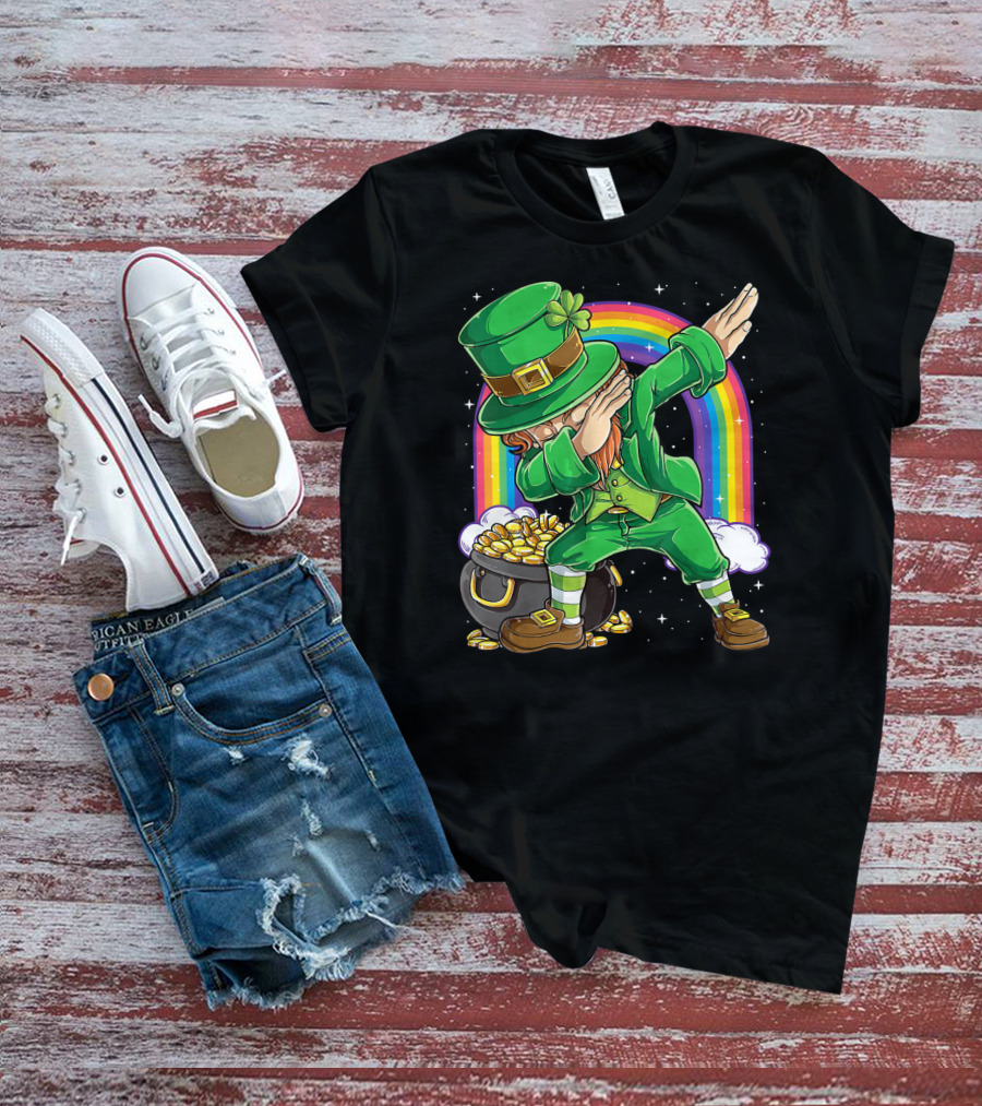 Dabbing Leprechaun St Patricks Day Boys Dab With Pot Of Gold And Rainbow T-Shirt