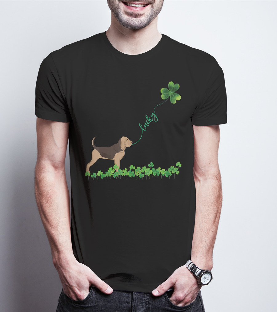 Lucky Bloodhound Dog With Shamrock St Patrick Day T-Shirt