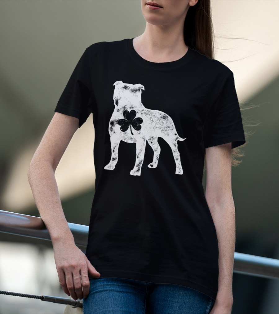 Pit Bull Shamrock St Patricks Day Dog Lover Men T-Shirt