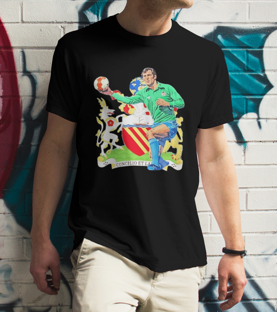 Joe Corrigan Manchester City Goalkeeper Concilio Et Labore Crest T-Shirt