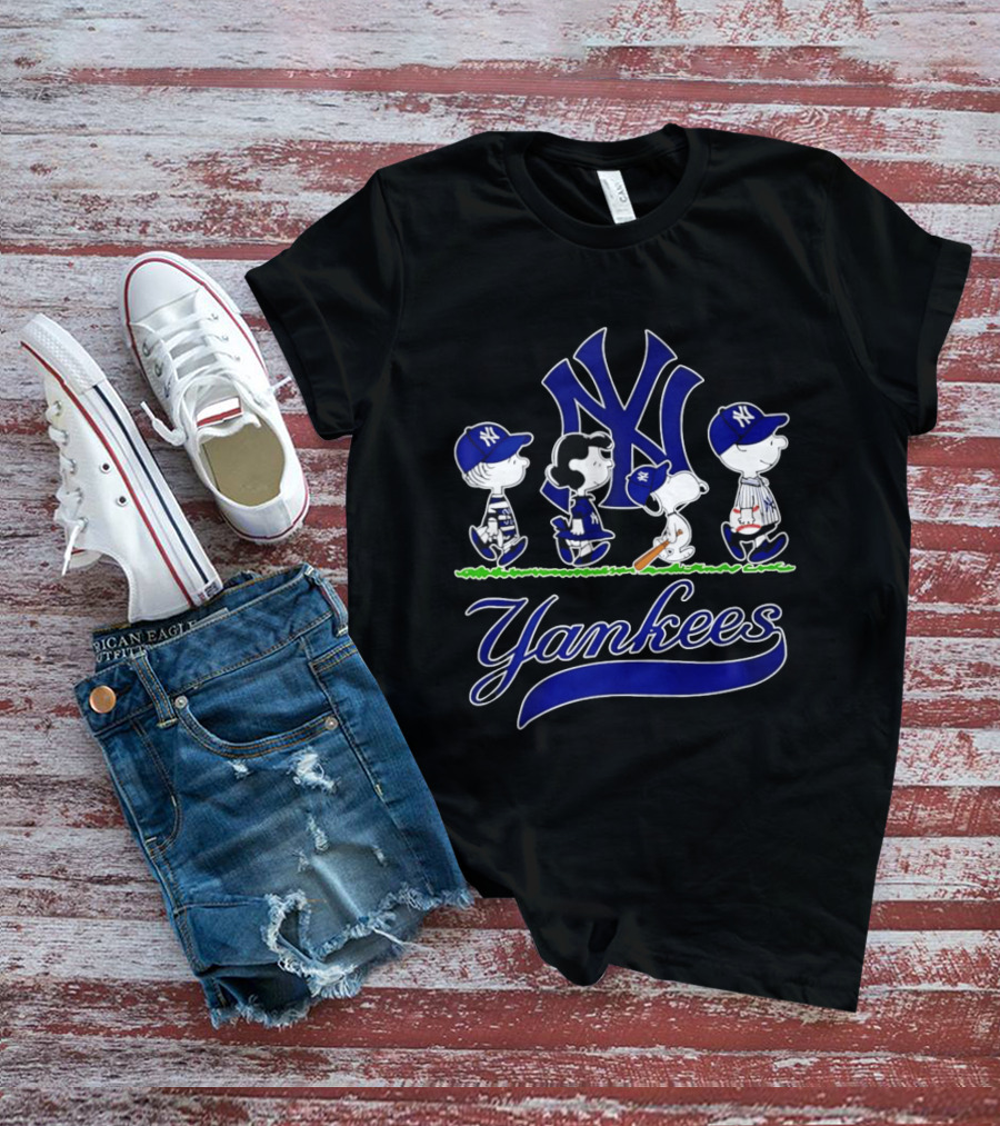 New York Yankees Peanuts Characters Abbey Road Snoopy T-Shirt