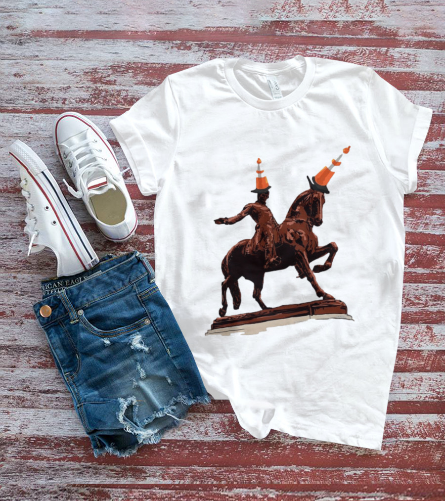 Duke Of Wellington Statue Cone Hat Glasgow Scottish T-Shirt